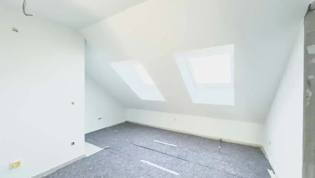 Oppenhome Immobilien - Reiheneckhaus mit großzügigem Garten und hoher Energieeffizienz - Dachgeschoss